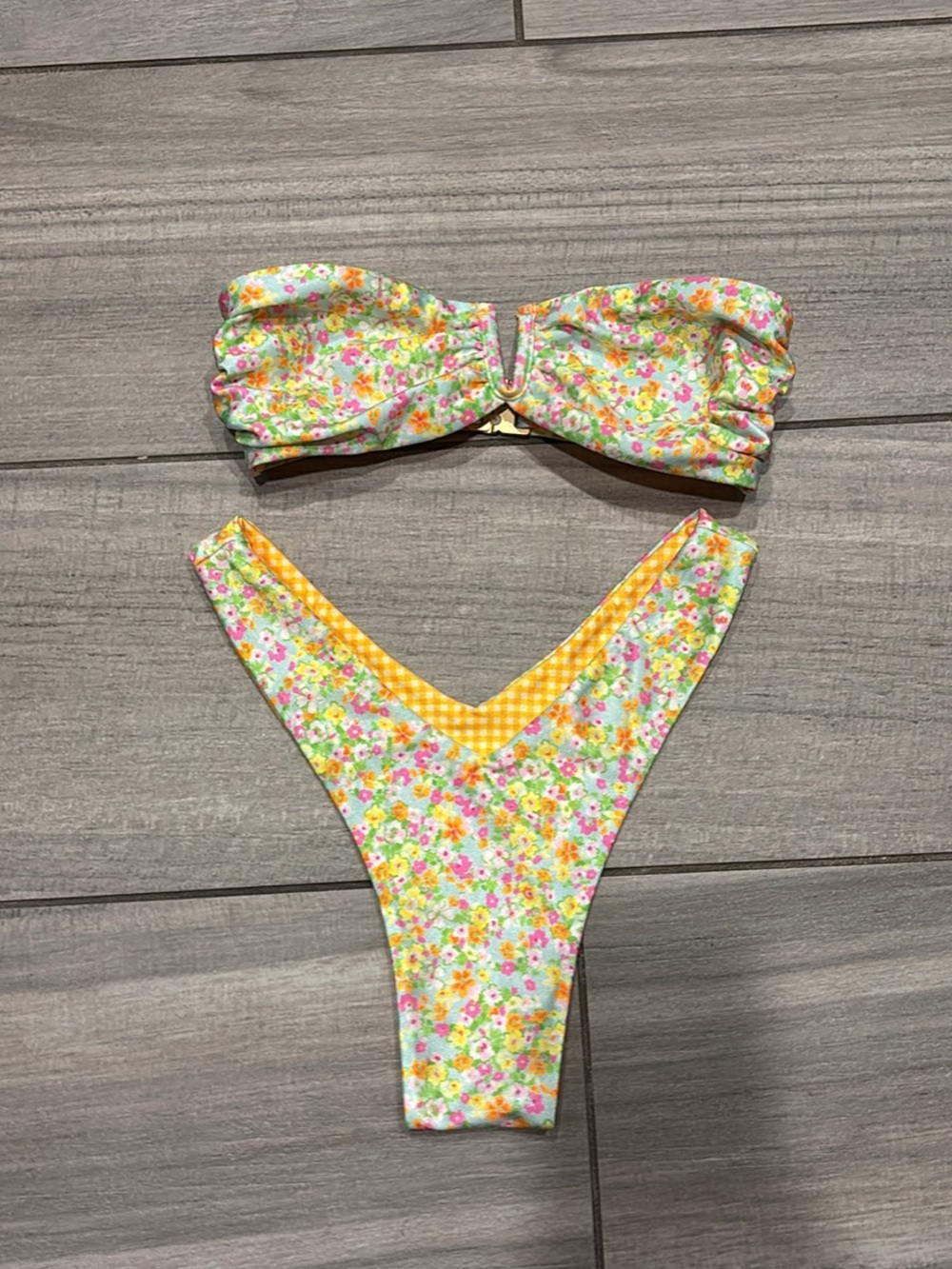 Kulani Kinis bandeau bikini